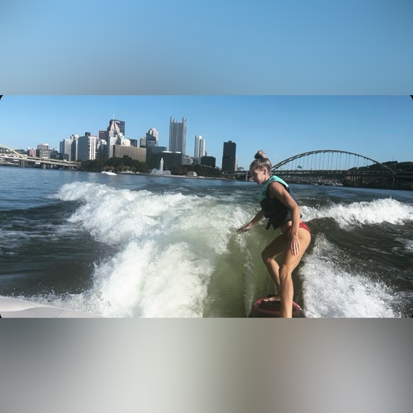 Meet Your Posher, Nicole! - Picture 4 of 4